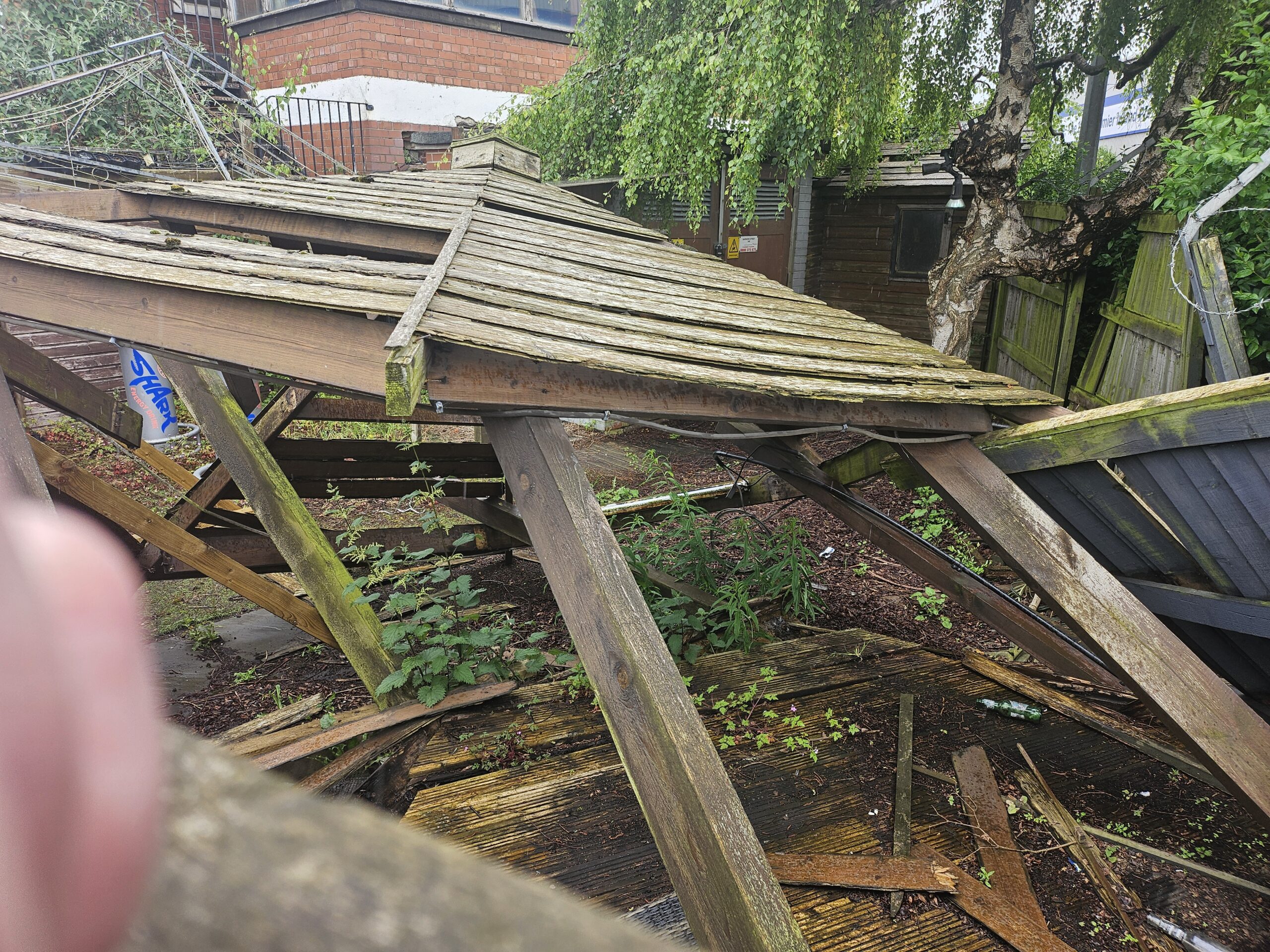 The old fencing was left unsafe and unsightly