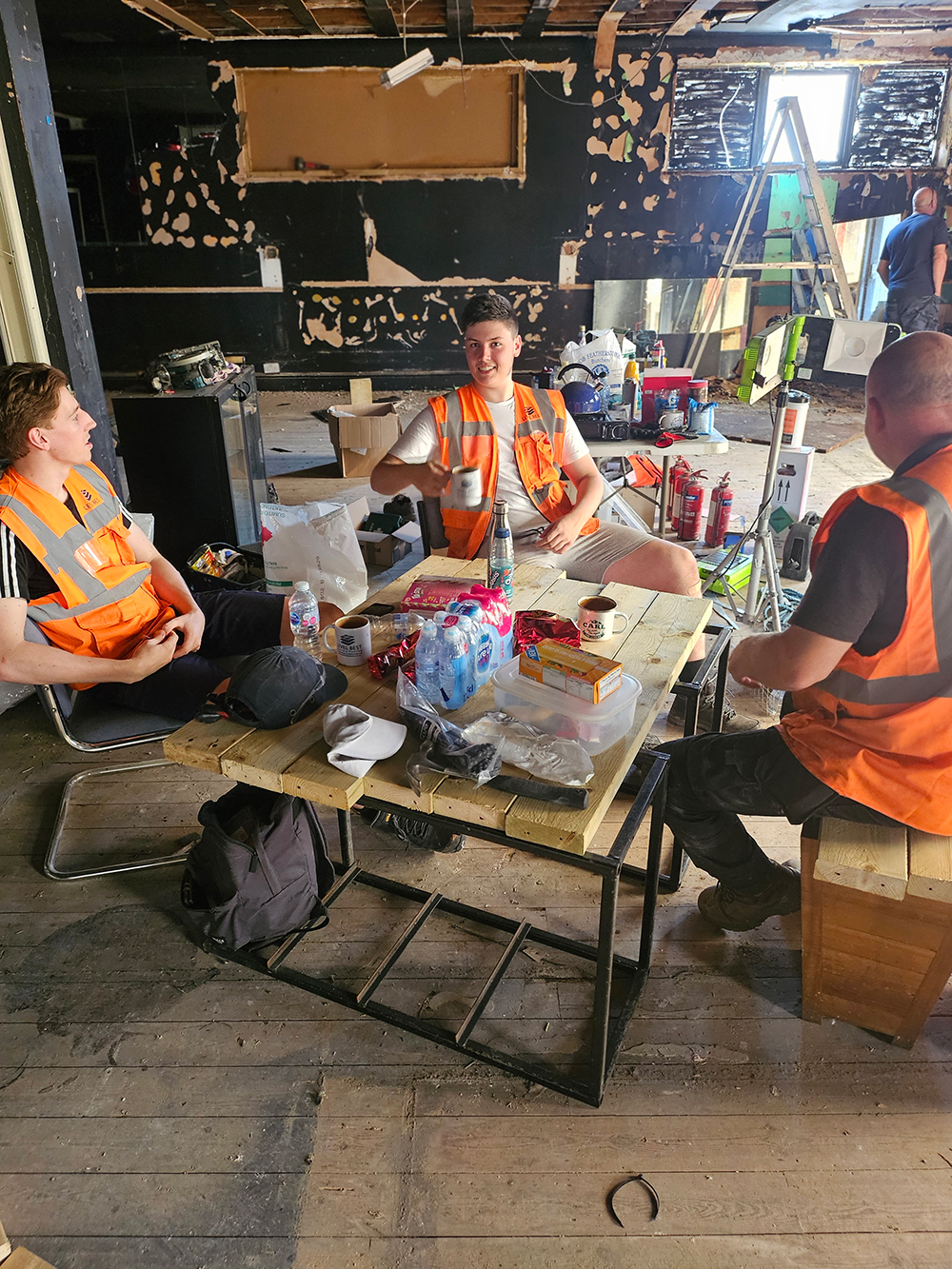 The local workforce enjoying a hard earned break in the Goole summer heat.